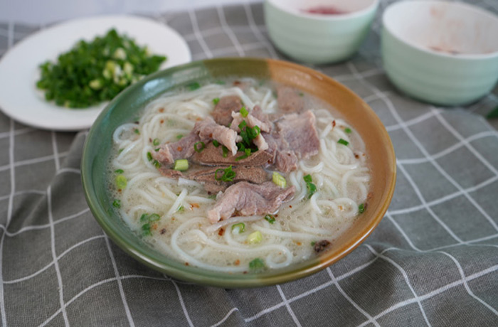城中原味汤粉王培训
